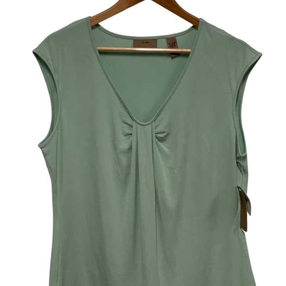 I.E. Mint Green Sleeveless Top - Picture 2 of 6